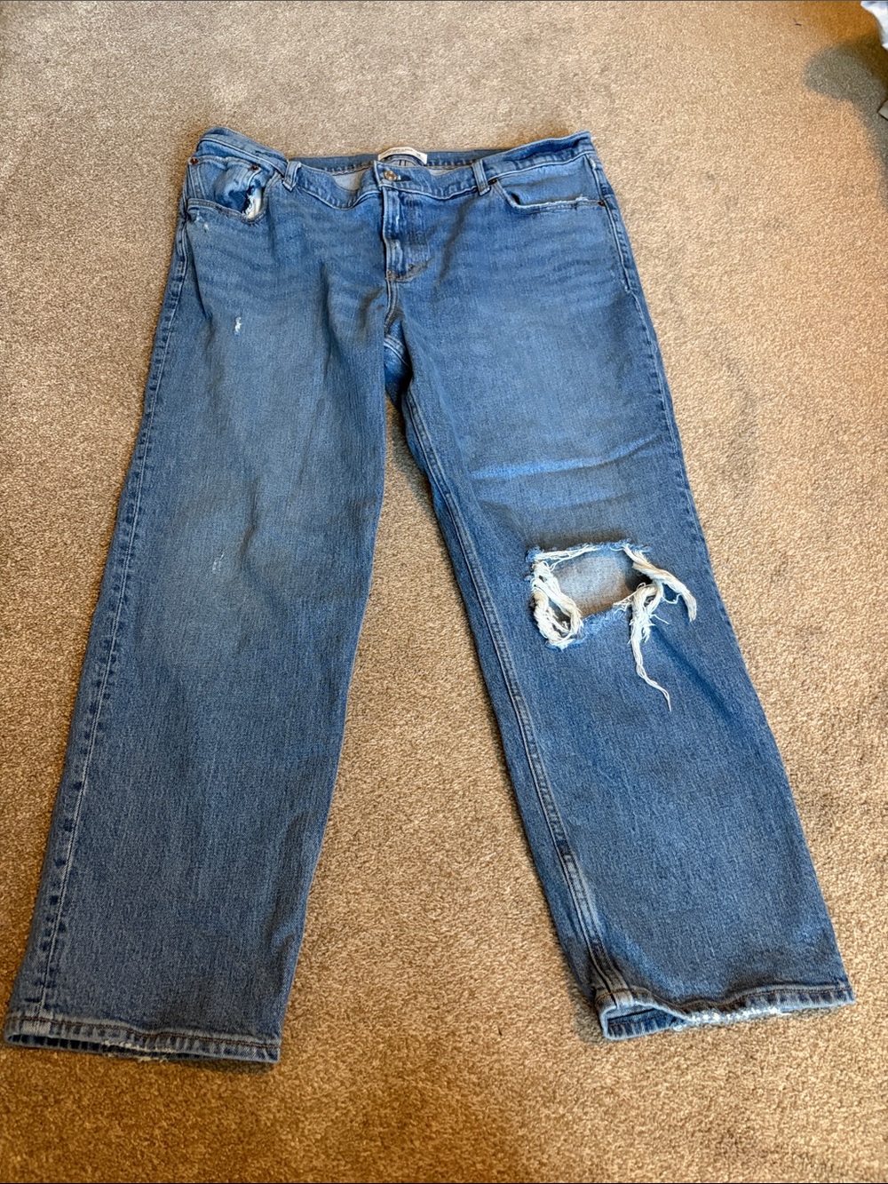 Abercrombie & Fitch Women’s The 90s Straight low rise Jeans size 34/18 short